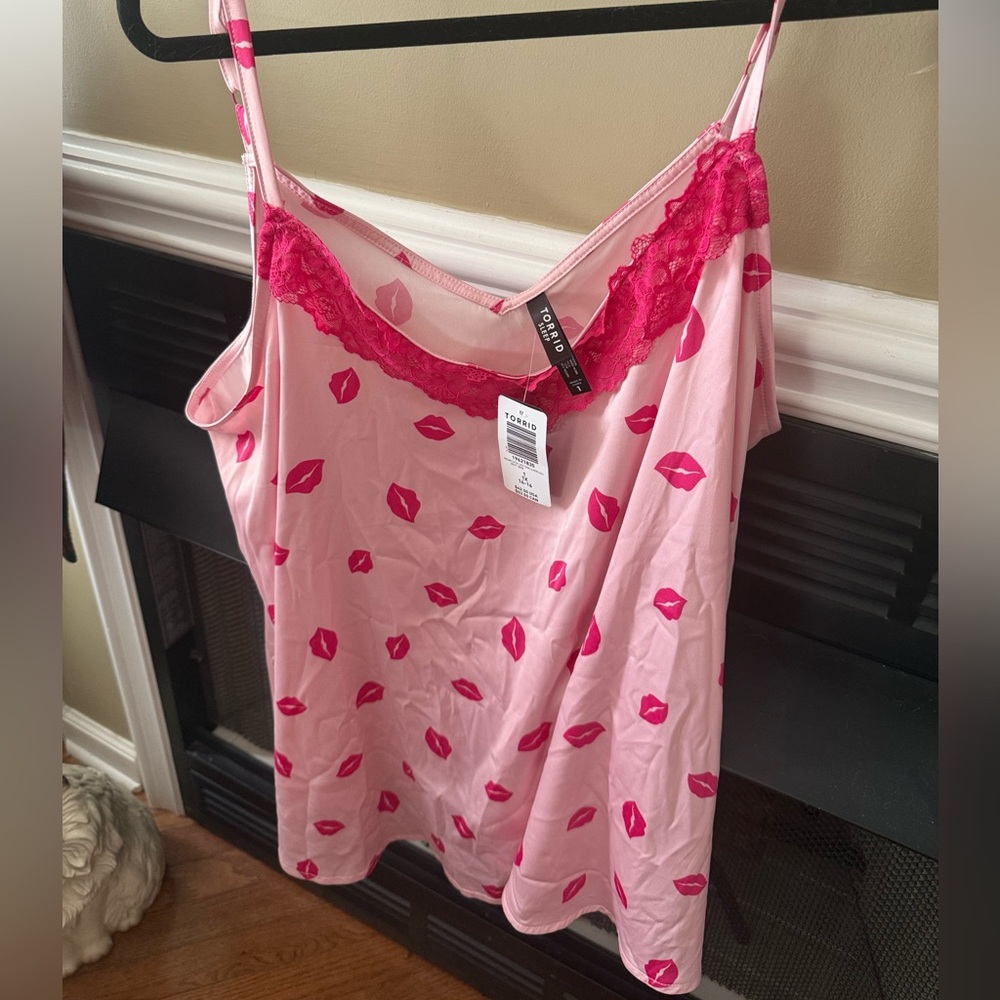 Torrid Pink Lip Print Chemise Tank with Lace - Picture 2 of 2
